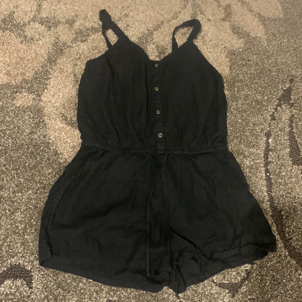 Old navy short romper good conditions